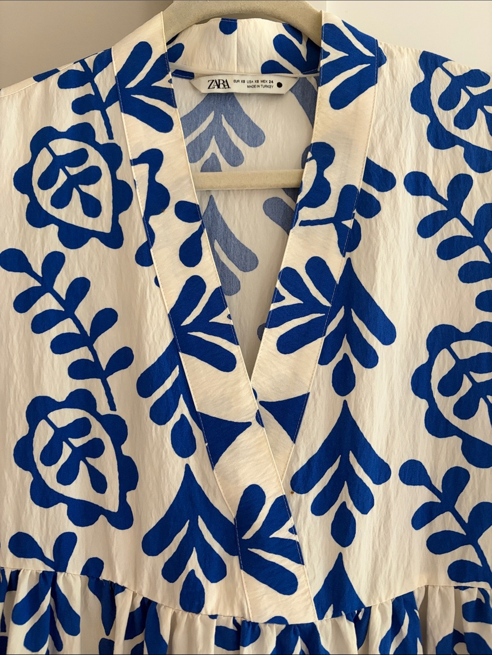 Zara Blue and White Floral Tiered ' Dress - Picture 2 of 3